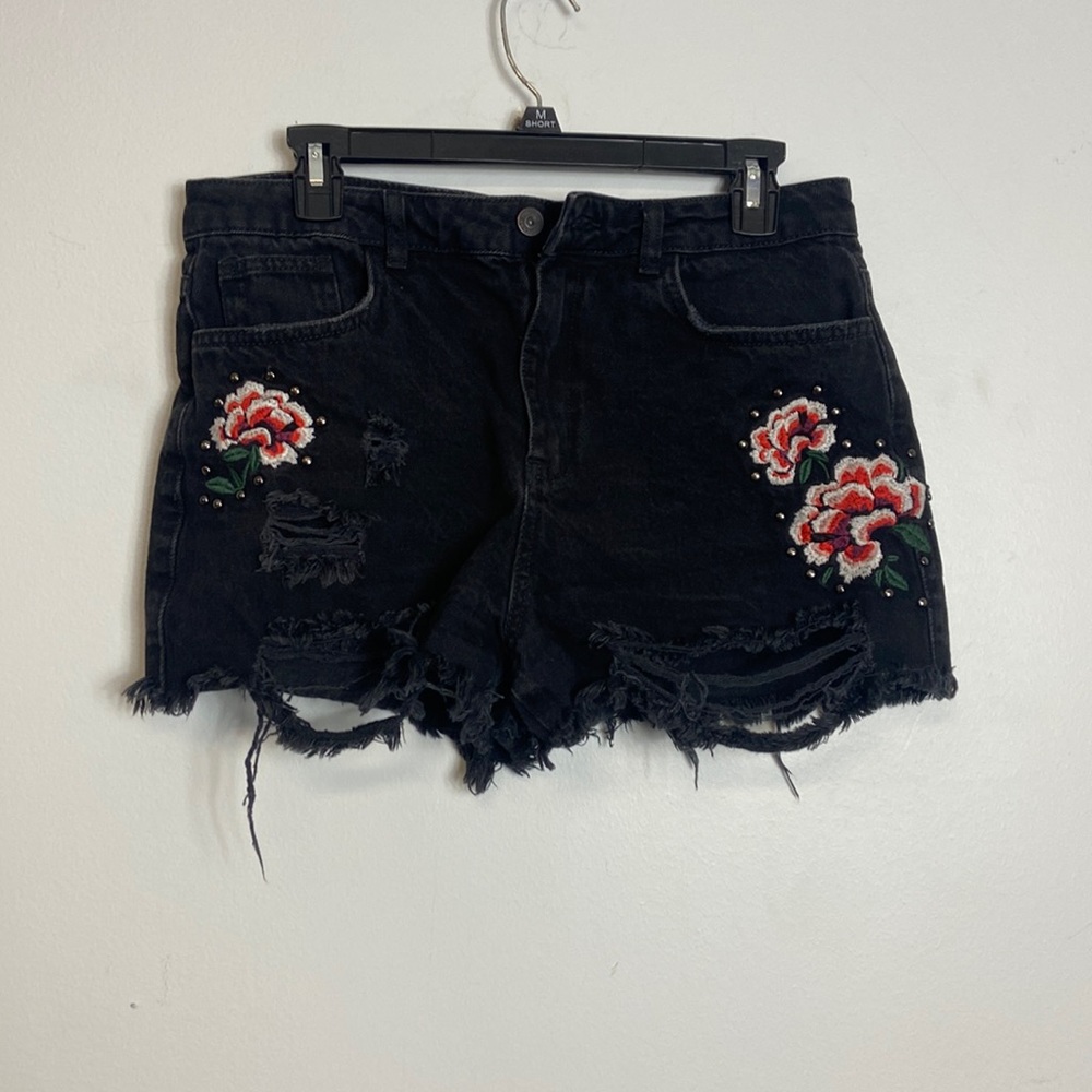 Denim & Co Black Distressed Denim Shorts Flowers Design Size 10